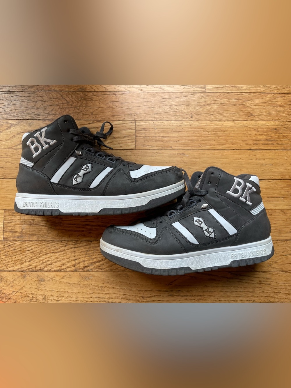 British Knights Sneakers Size 8
Good Used Condition 
Gray and White